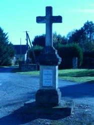 La croix de la chapelle - Cliquez pour agrandir l'image