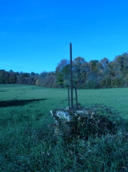 Vestige de la croix des Vincies - Cliquez pour agrandir l'image